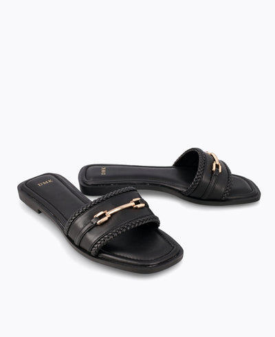 Jaena Flat Sandals - Black