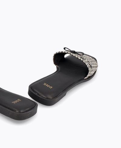 Clara Flat Sandals - Black