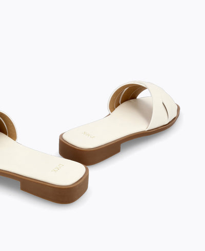 Whitney Flat Sandals - White