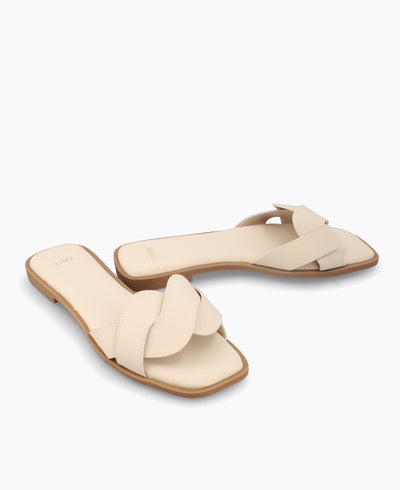 Darla Flat Sandals - Beige