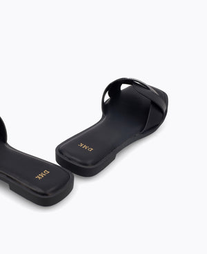 Darla Flat Sandals - Black