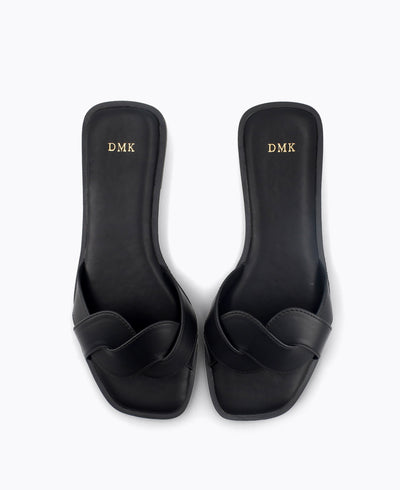 Darla Flat Sandals - Black