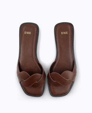 Darla Flat Sandals - Brown