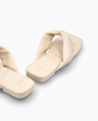 Reiko Flat Sandals - Beige