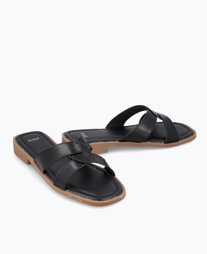Billie Flat Sandals - Black