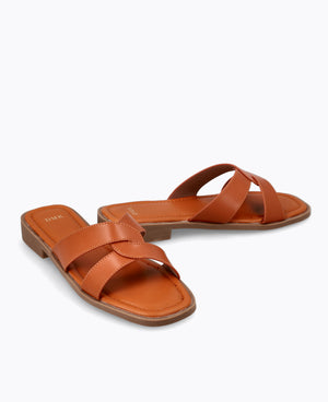 Billie Flat Sandals - Camel