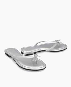 Mio Bow Flat Sandals - Silver