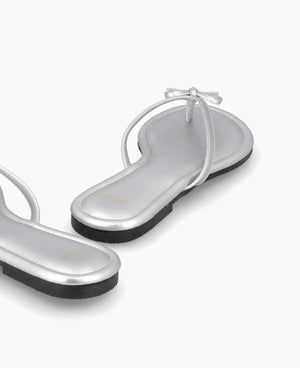 Mio Bow Flat Sandals - Silver