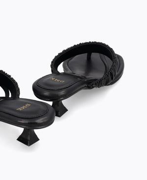 Novara Thong Heel Sandals - Black